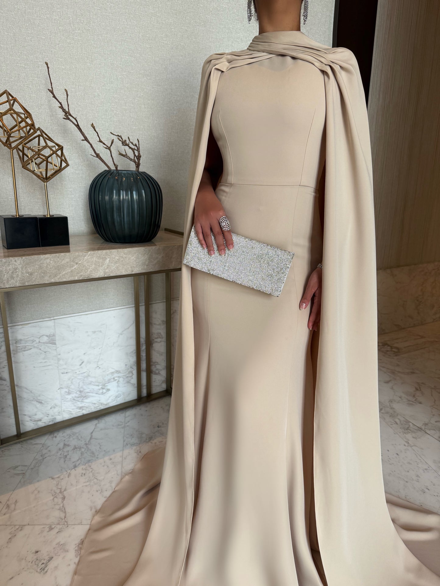 BEIGE SEMI FITTED DRESS WITH OVERLAPPING OVERLAY TRAIL