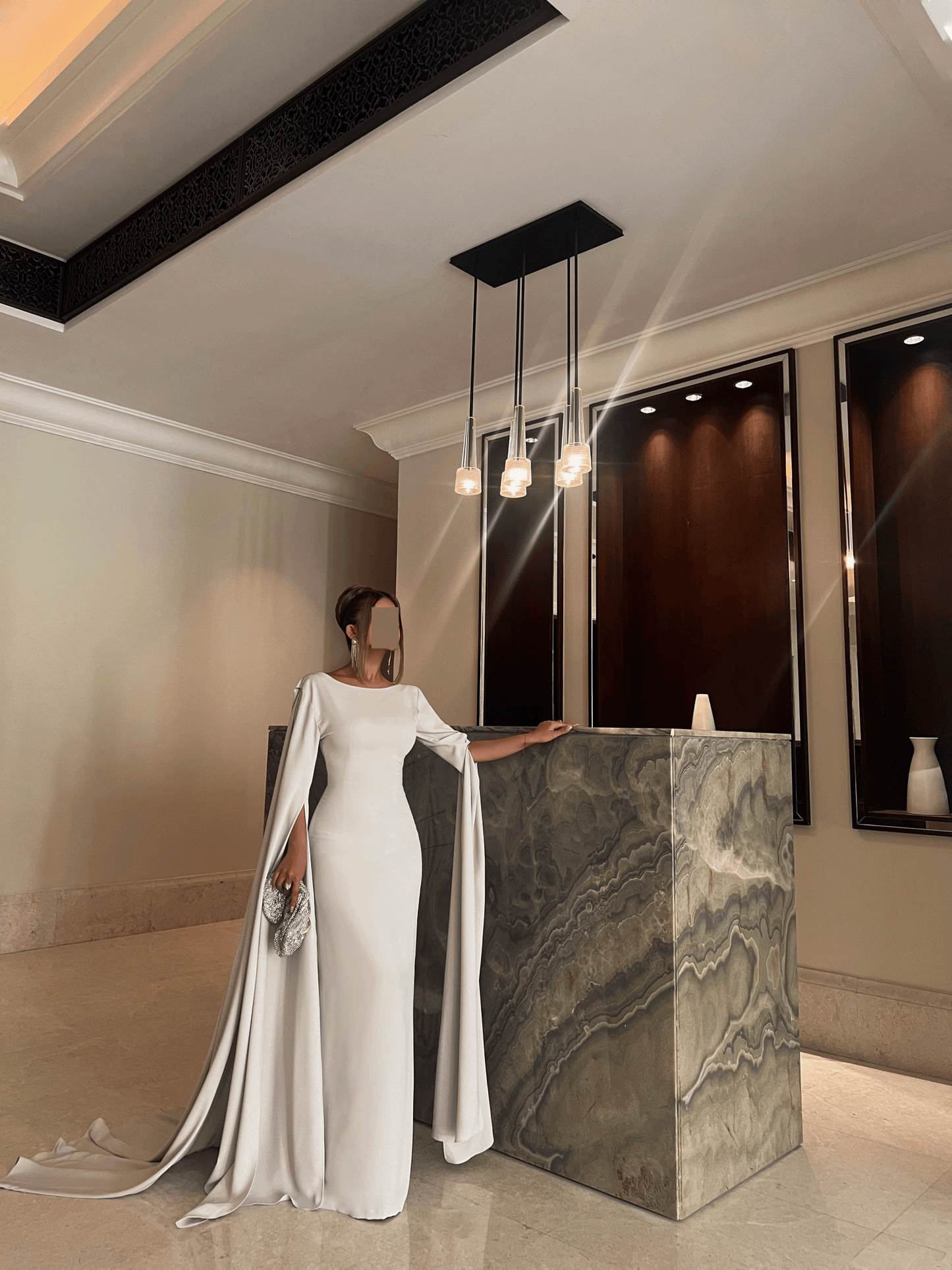FITTED DRESS WITH EXAGGERATED SLEEVES