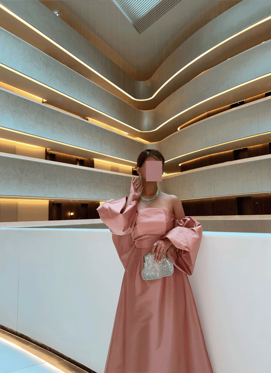 TAFFETA TUBE DRESS WITH BOW AT THE BACK