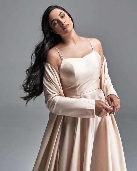 CREAM TUBE DRESS WITH SIMPLE ABAYA