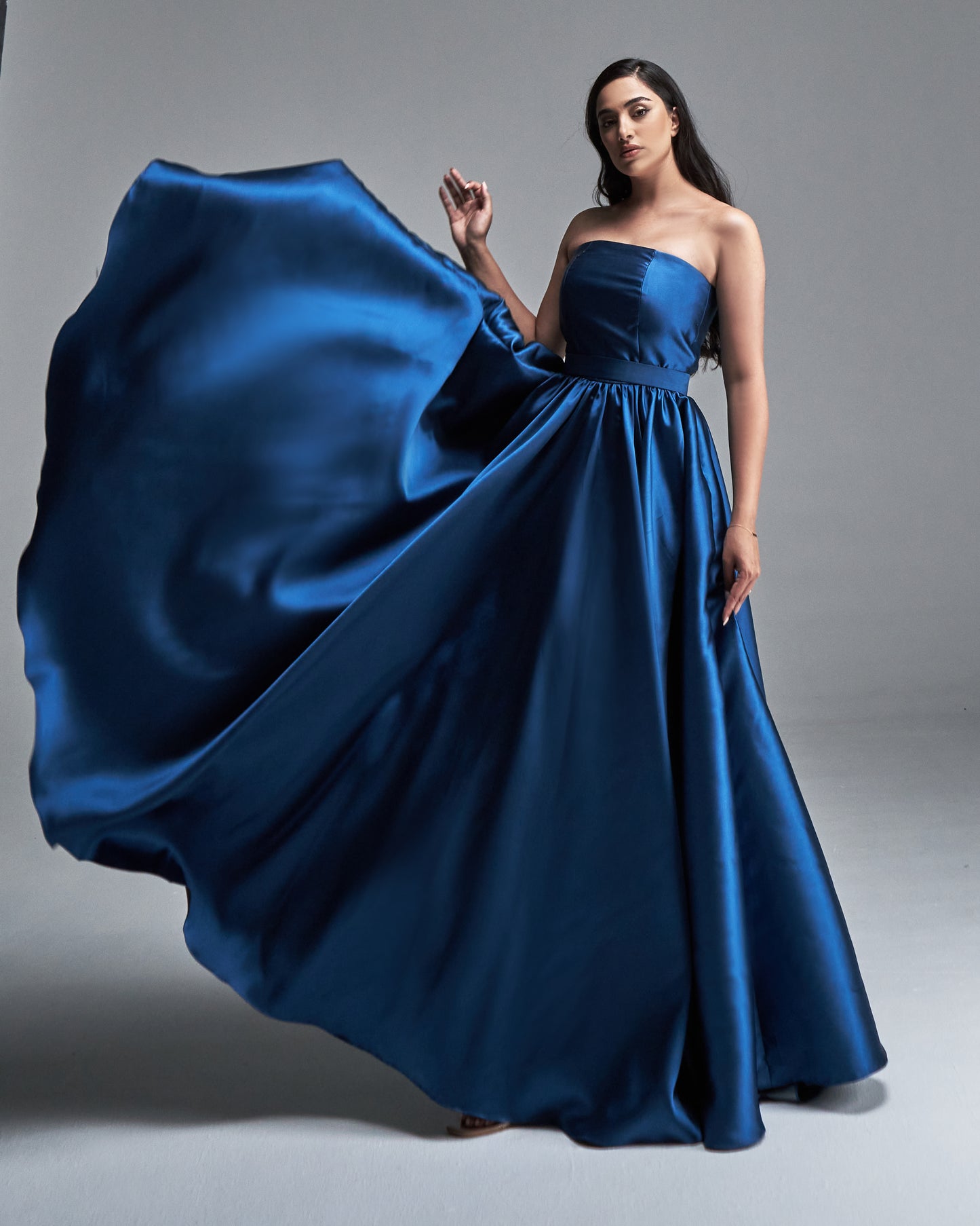 NAVY BLUE TUBE DRESS WITH BALLOON SLEEVE ABAYA – Tas Design