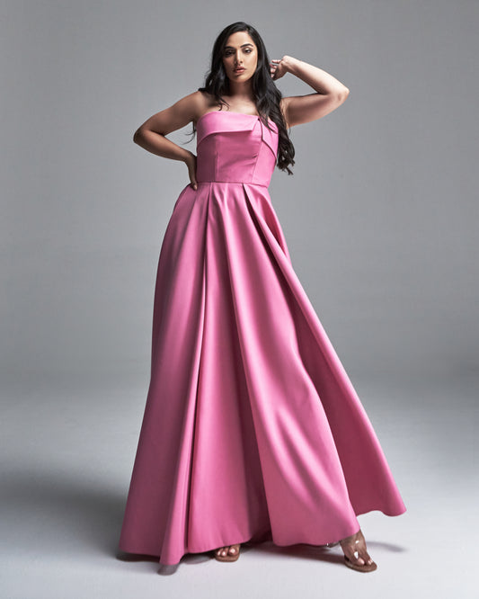 PINK TUBE DRESS WITH EXAGGERATED SLEEVE ABAYA