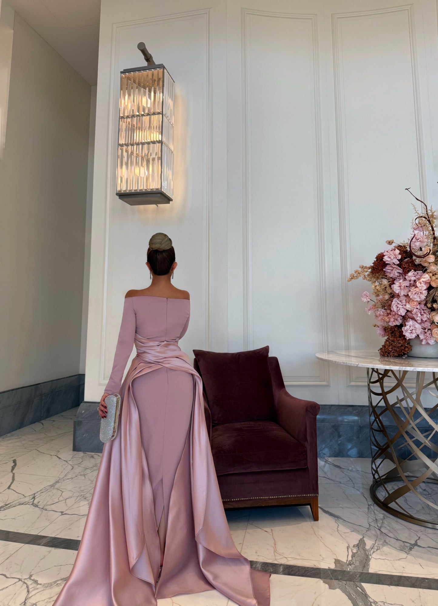 LIGHT PINK OFF SHOULDER FITTED DRESS WITH DRAPE AND TRAIL