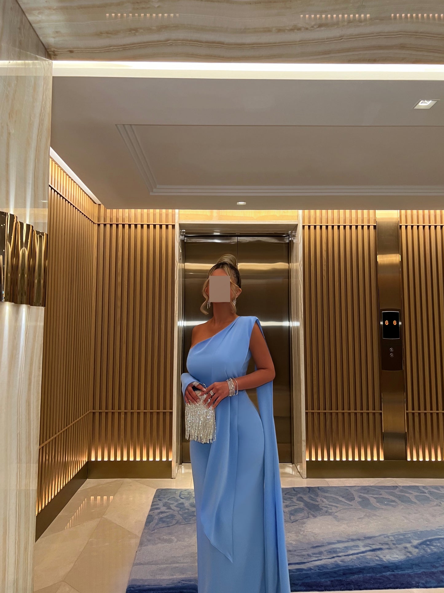 LIGHT BLUE ONE SHOULDER SIMPLE TRAIL SEMI FITTED DRESS